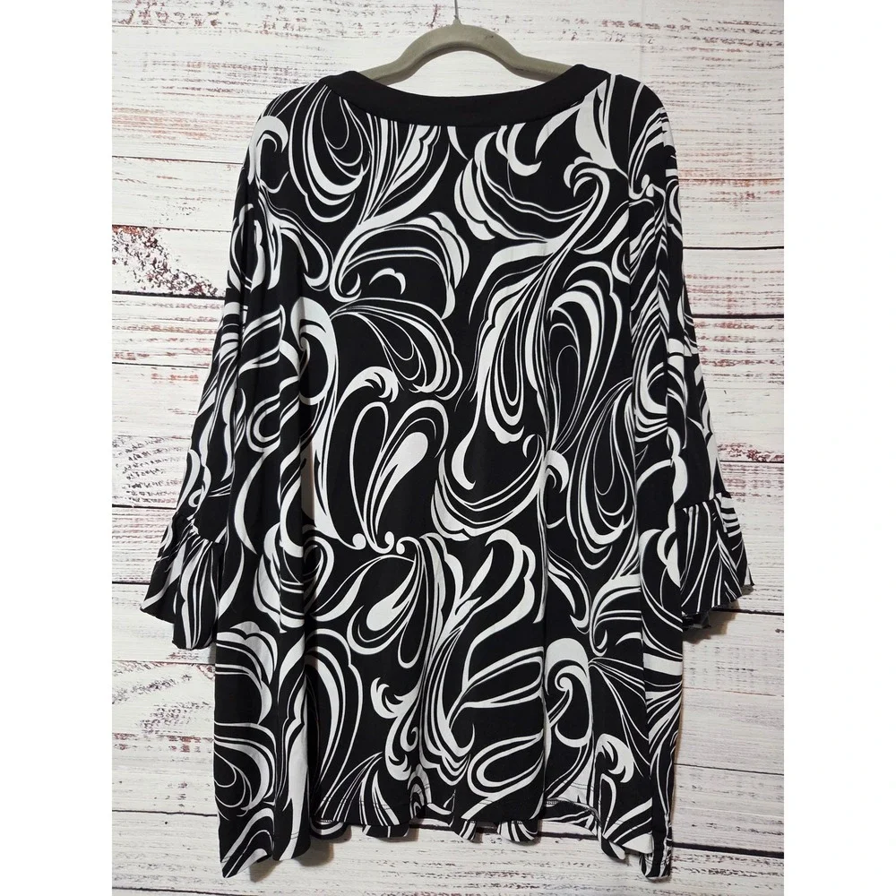 Maggie Barnes Womens Plus 4X Black White Swirl Beaded Ruffle Sleeve Blouse Top